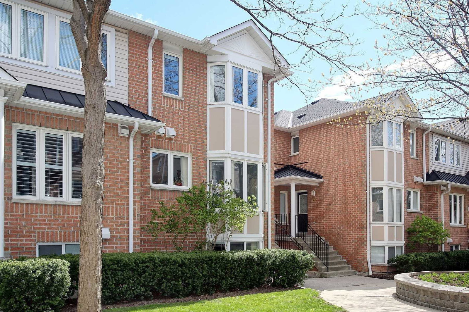 Mondeo Townhomes condo