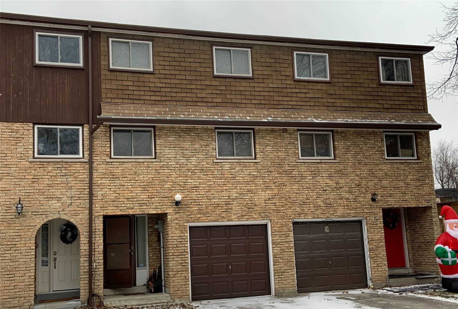 21 Rockwood Drive Townhomes exterior
