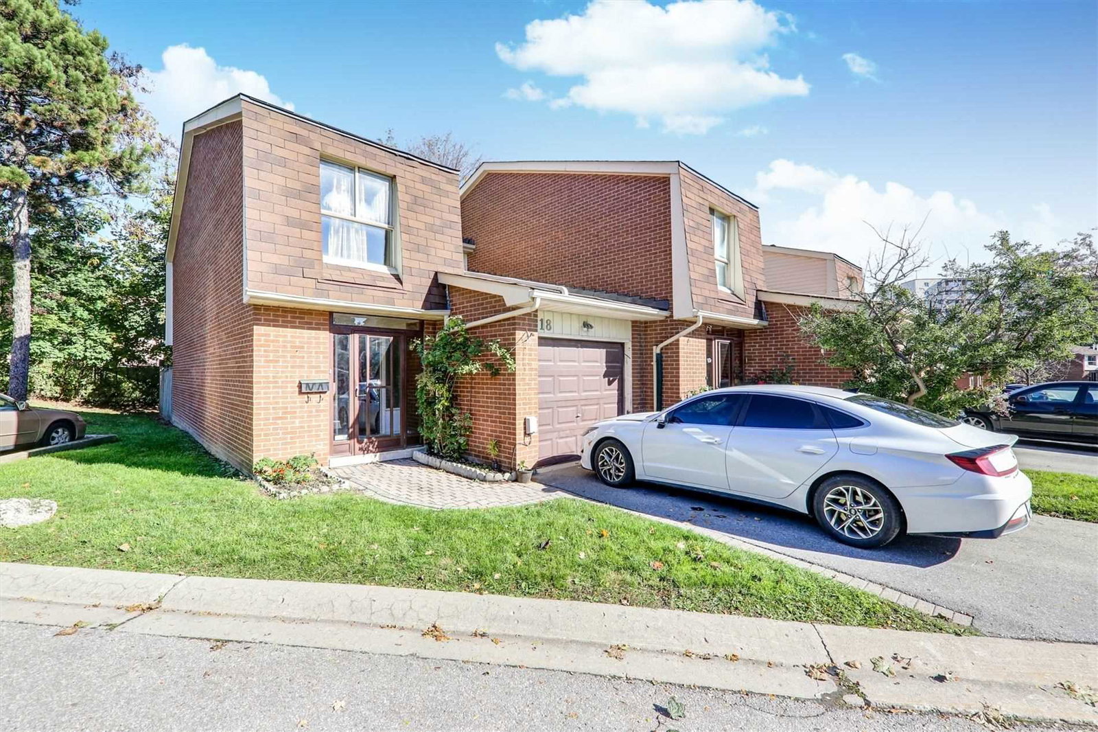 40 Dundalk Drive Townhomes exterior