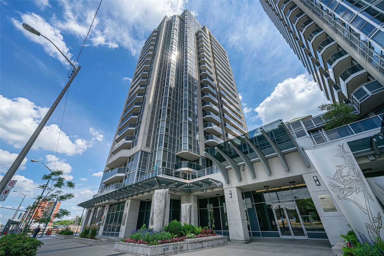 Luxe II Condos condo