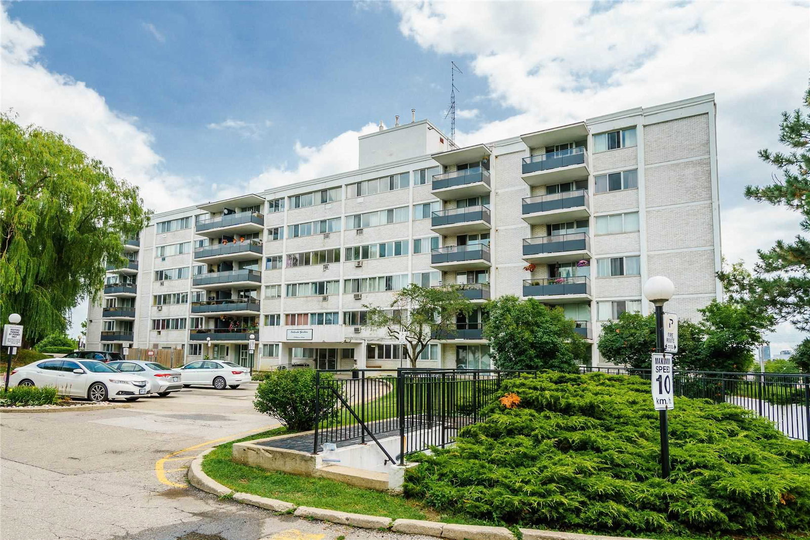 Etobicoke Gardens Condos condo