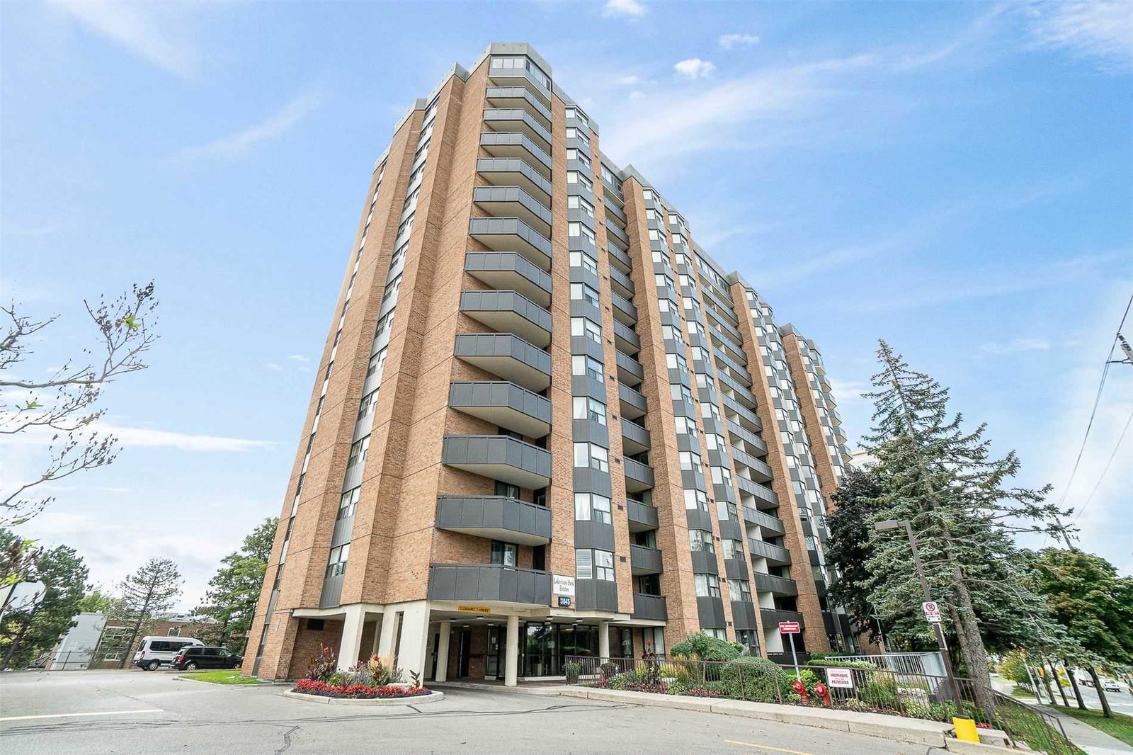 Lakeshore Park Estates I Condos condo