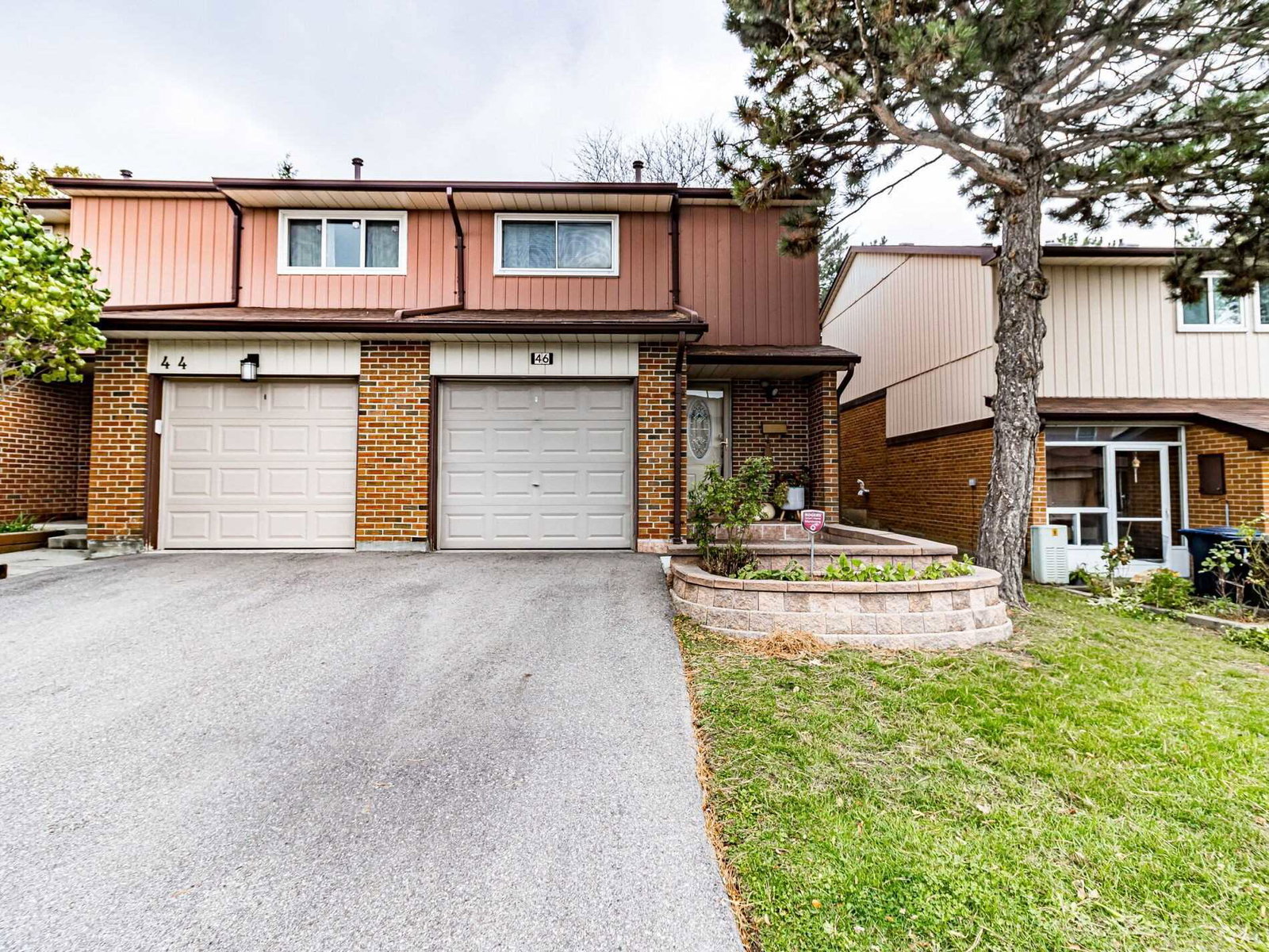 30 Dundalk Drive Townhomes condo