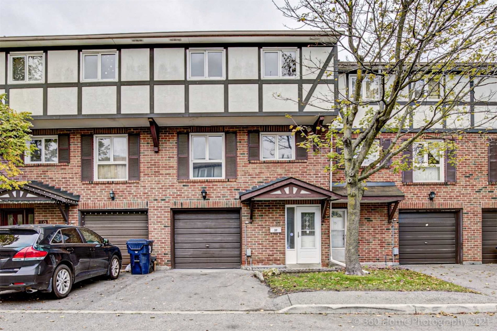 321 Trudelle Street Townhomes condo building exterior