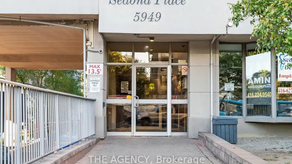 5949 Yonge exterior