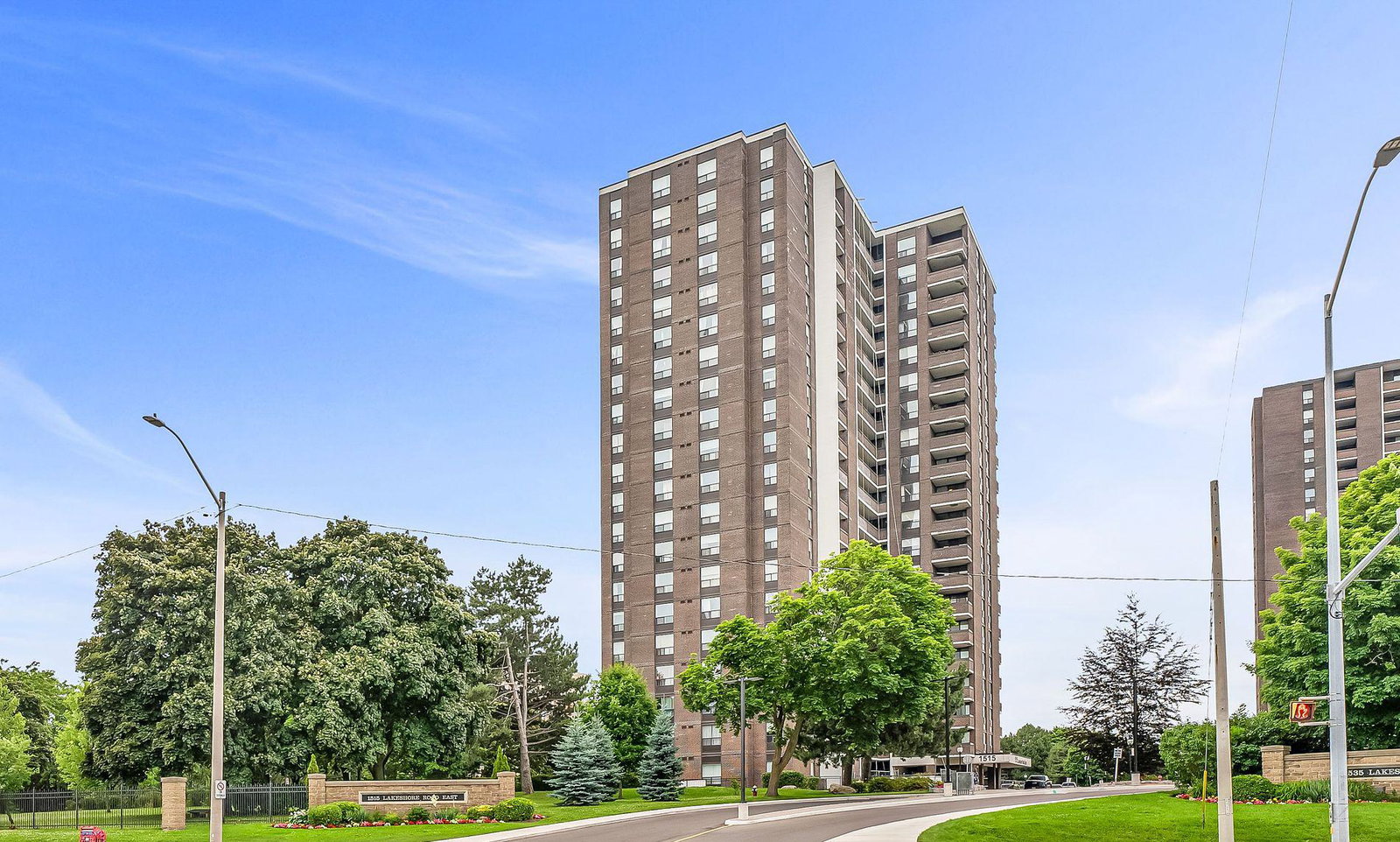 1515 Lakeshore Road East Condos condo