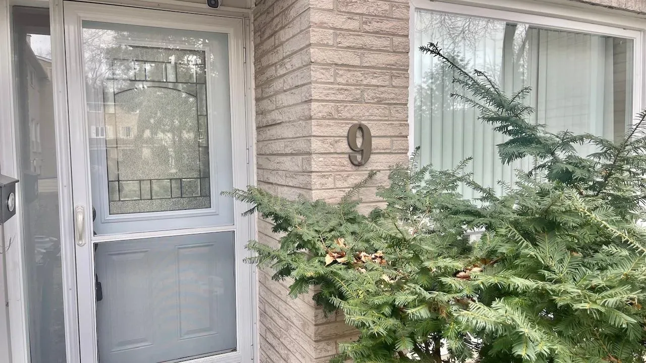 87 Rameau Drive Townhouses condo building exterior
