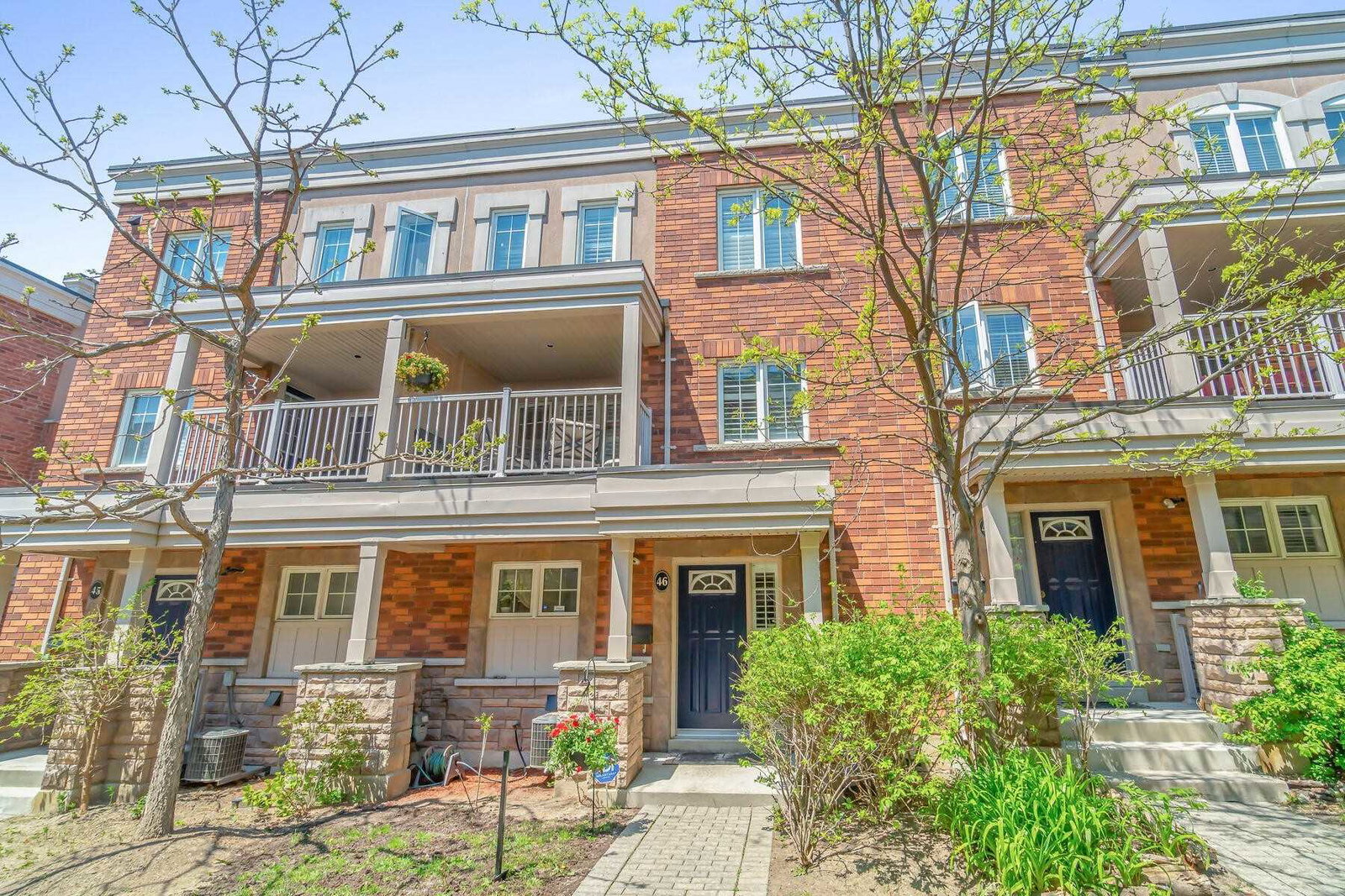 365 Murray Ross Parkway Townhomes condo