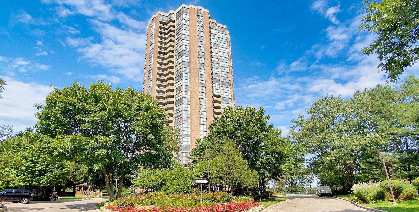Classic Condos exterior