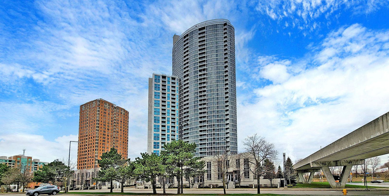 360 at the City Centre Condos condo