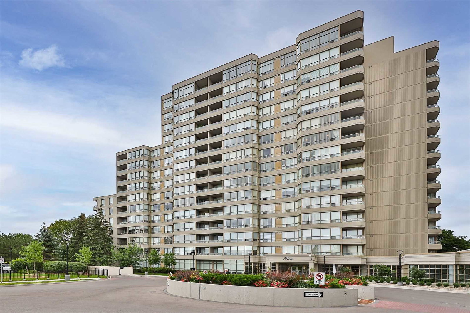 Townsgate Condominium II exterior