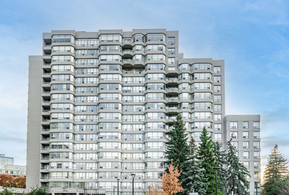 7 Townsgate Condos exterior