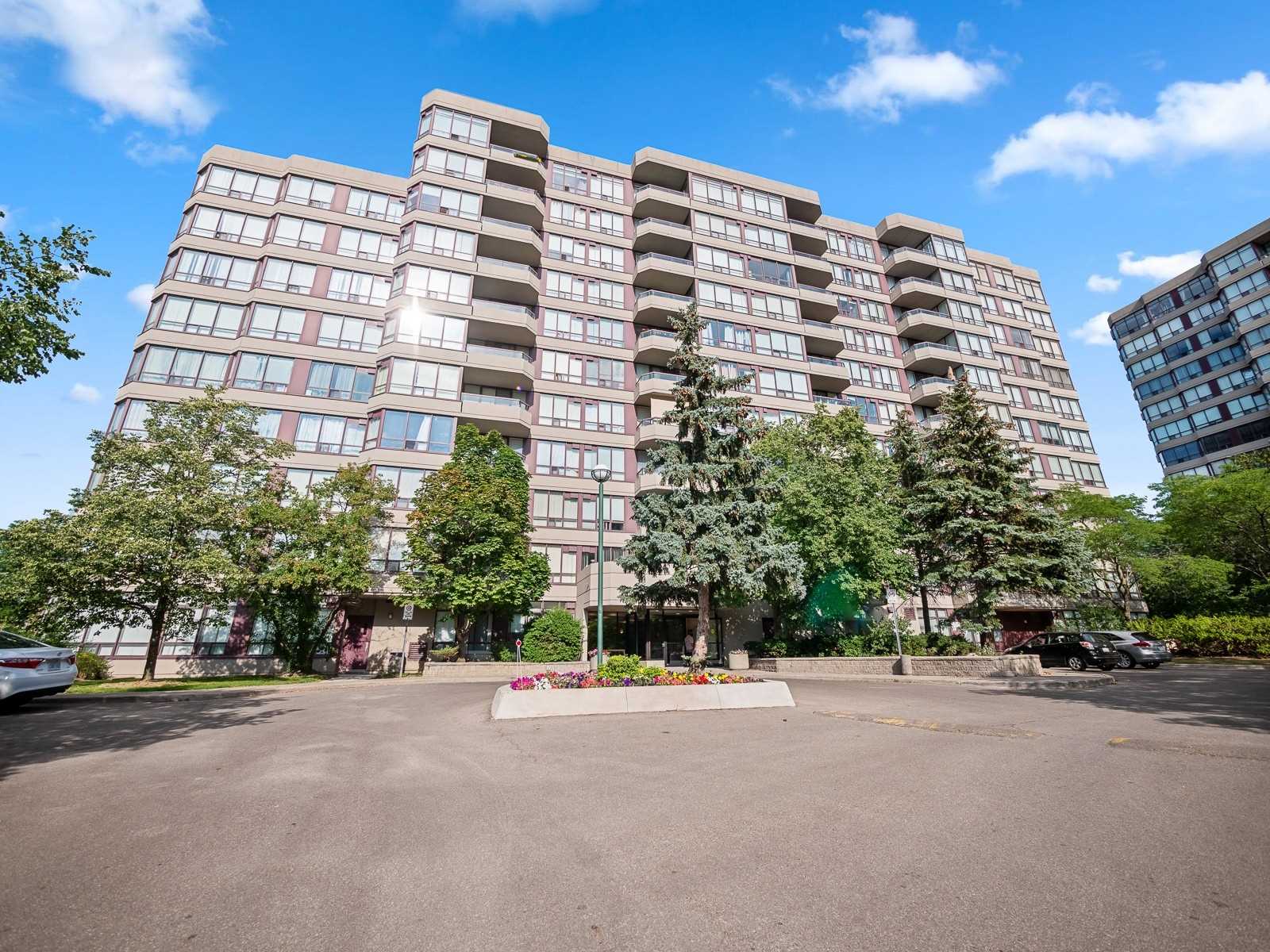 Park Terrace Condos exterior