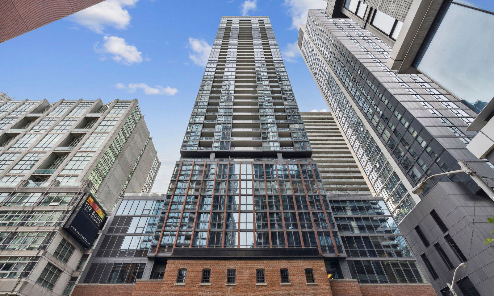 Bisha Hotel & Residences exterior
