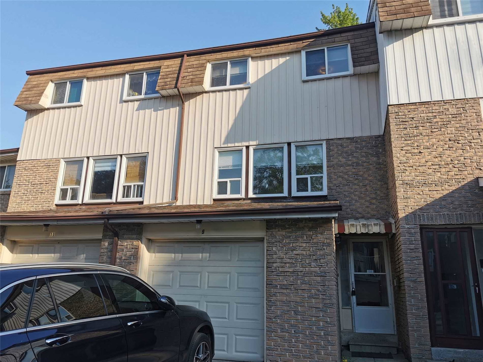 1-75 Chester Le Boulevard Townhomes condo