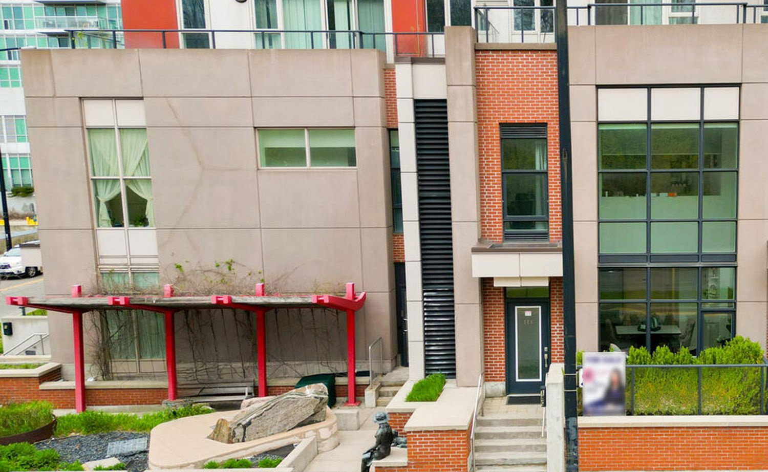 180 Borough Drive exterior