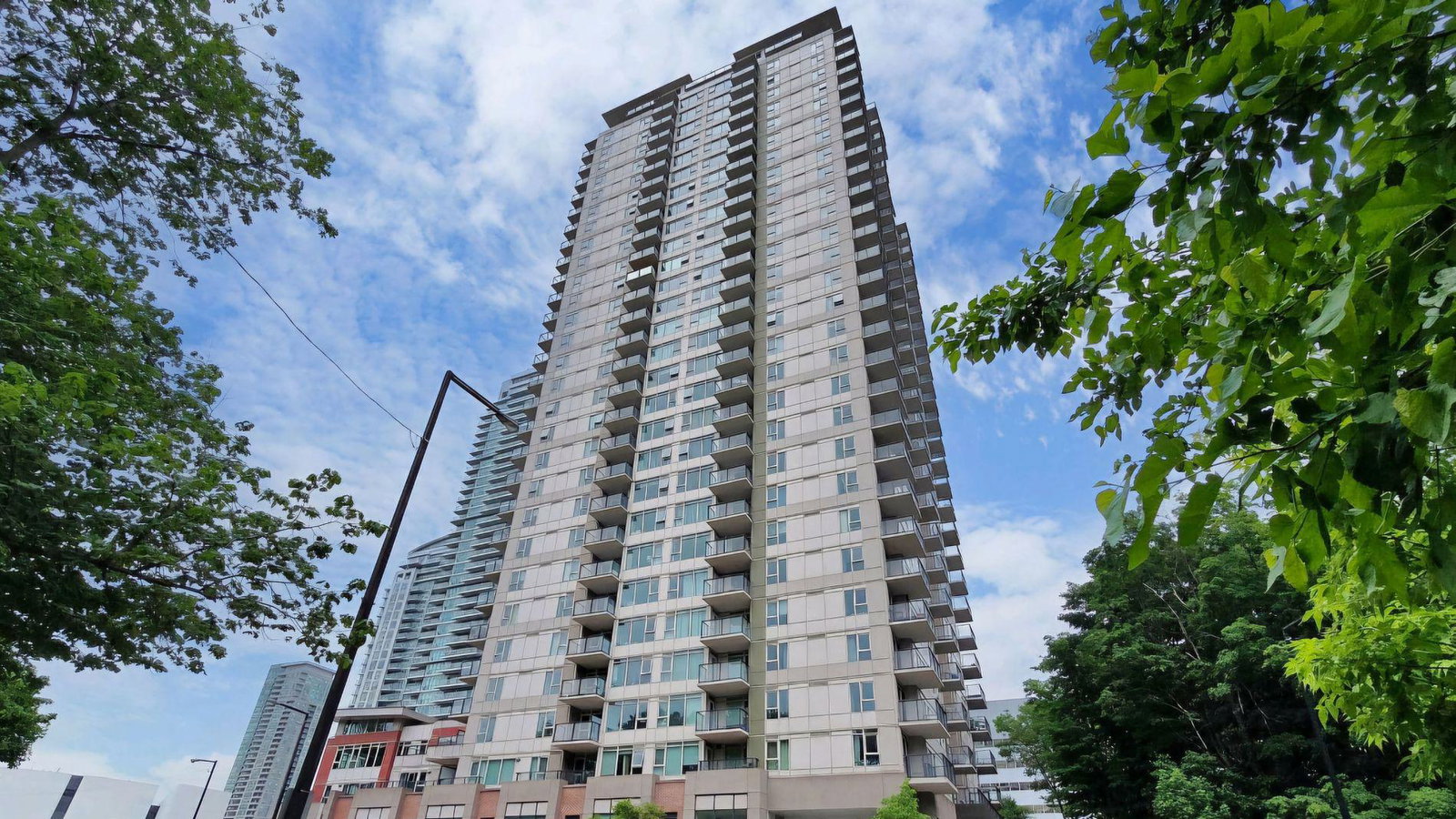 Centro Condos condo