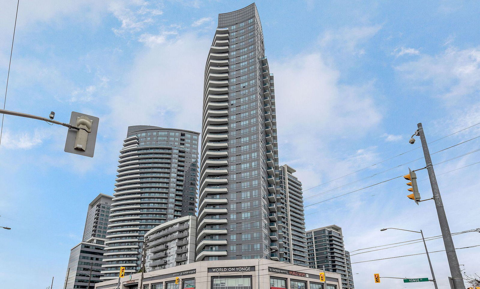 World on Yonge Condos exterior