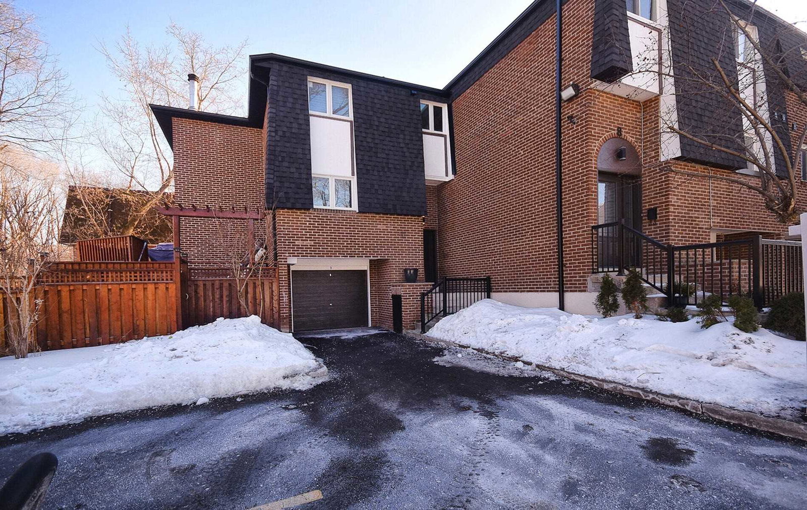 119 Henderson Avenue Townhomes exterior