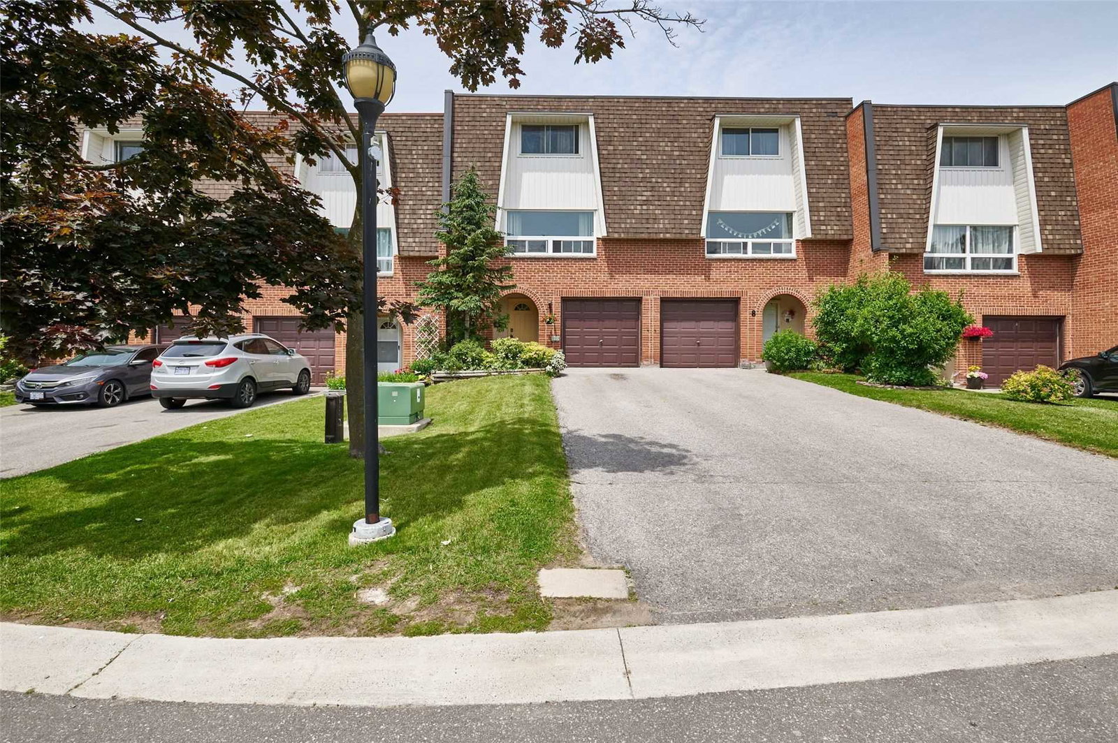 55 New Havens Way Townhouses exterior