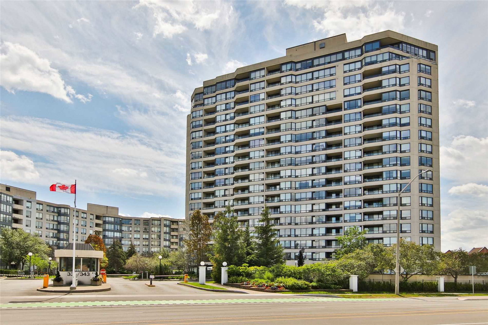 The Conservatory II Condos exterior