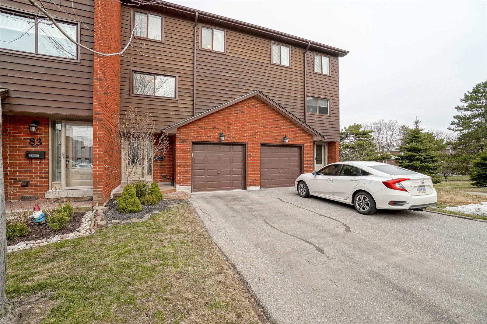 4165 Fieldgate Drive Townhomes exterior