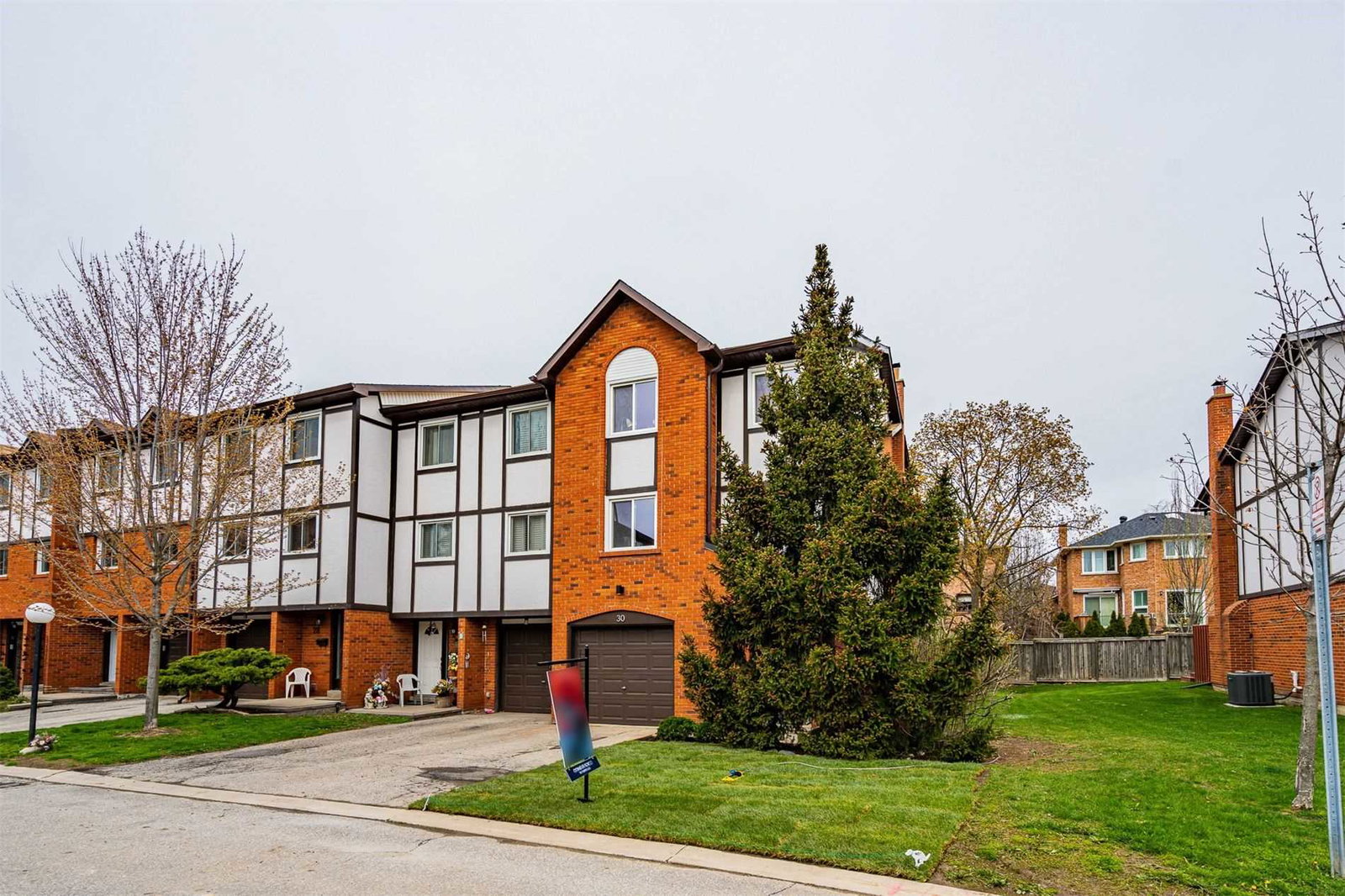 1755 Rathburn Road Townhomes exterior