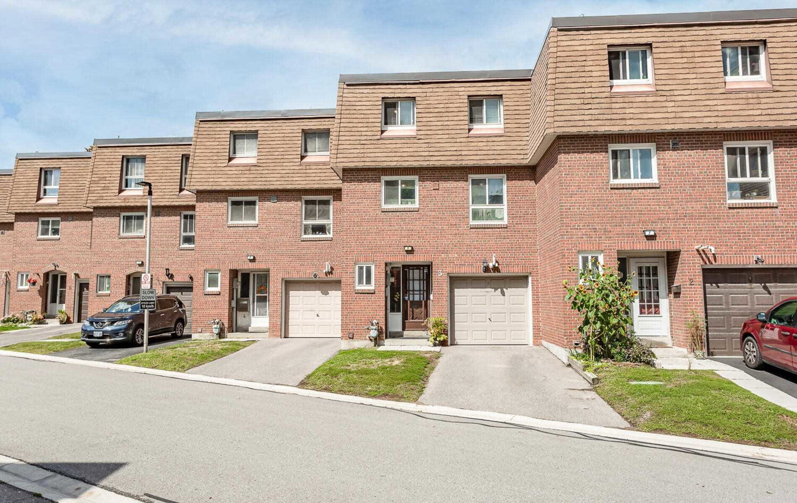 1120 Huntingwood Drive Townhouses condo building exterior