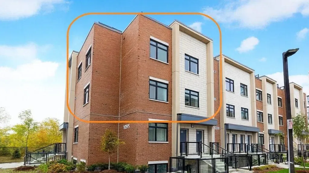 Stride Towns condo