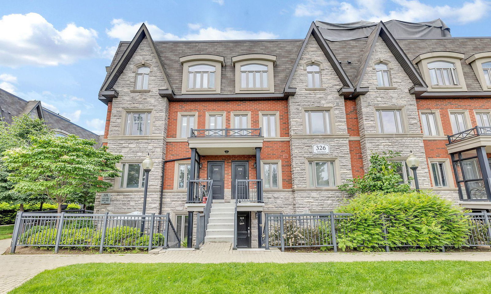 The Bayview Villas Townhomes exterior