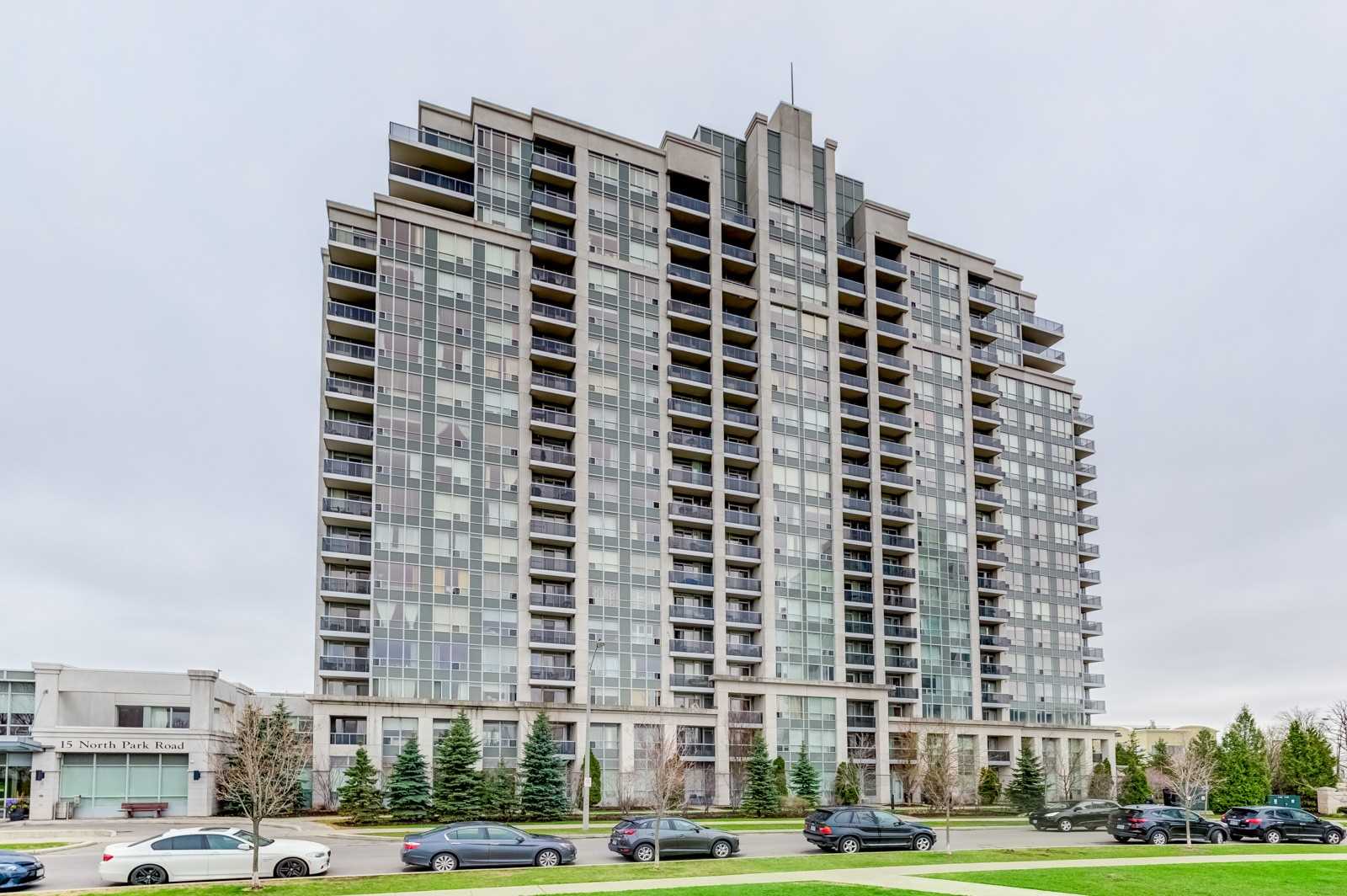 The Beverley Condos exterior