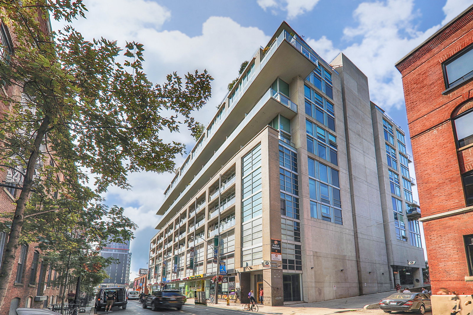 District Lofts condo