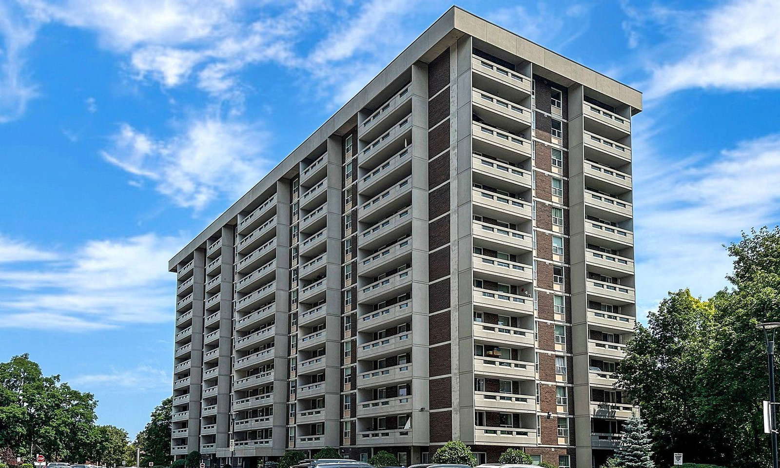 Thornhill Orchards Condos condo