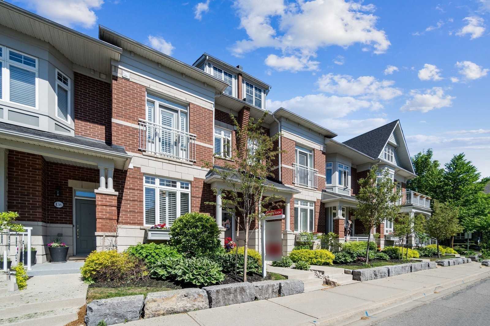 Port Credit Townhomes condo