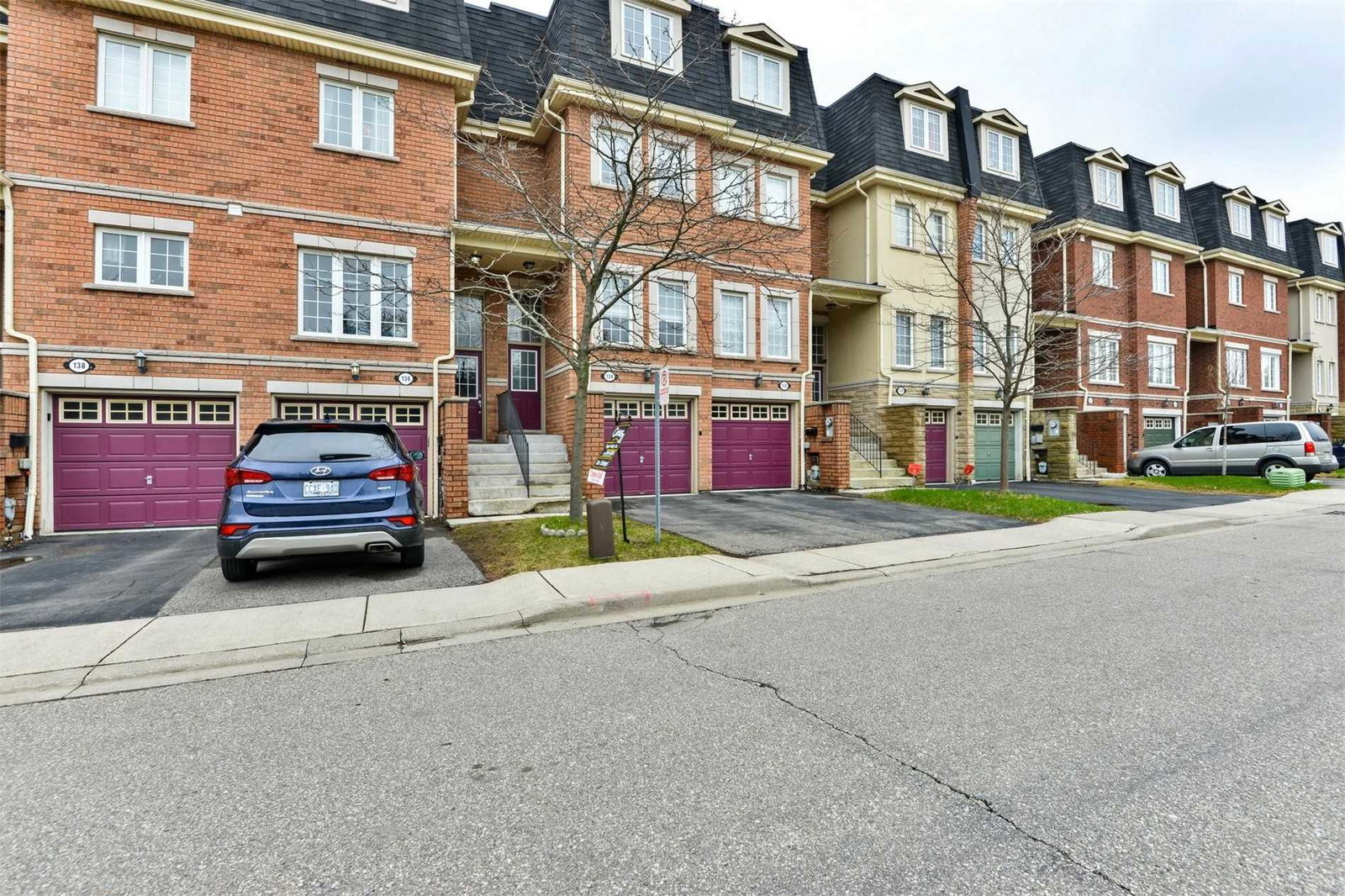 435 Hensall Circ Townhomes condo