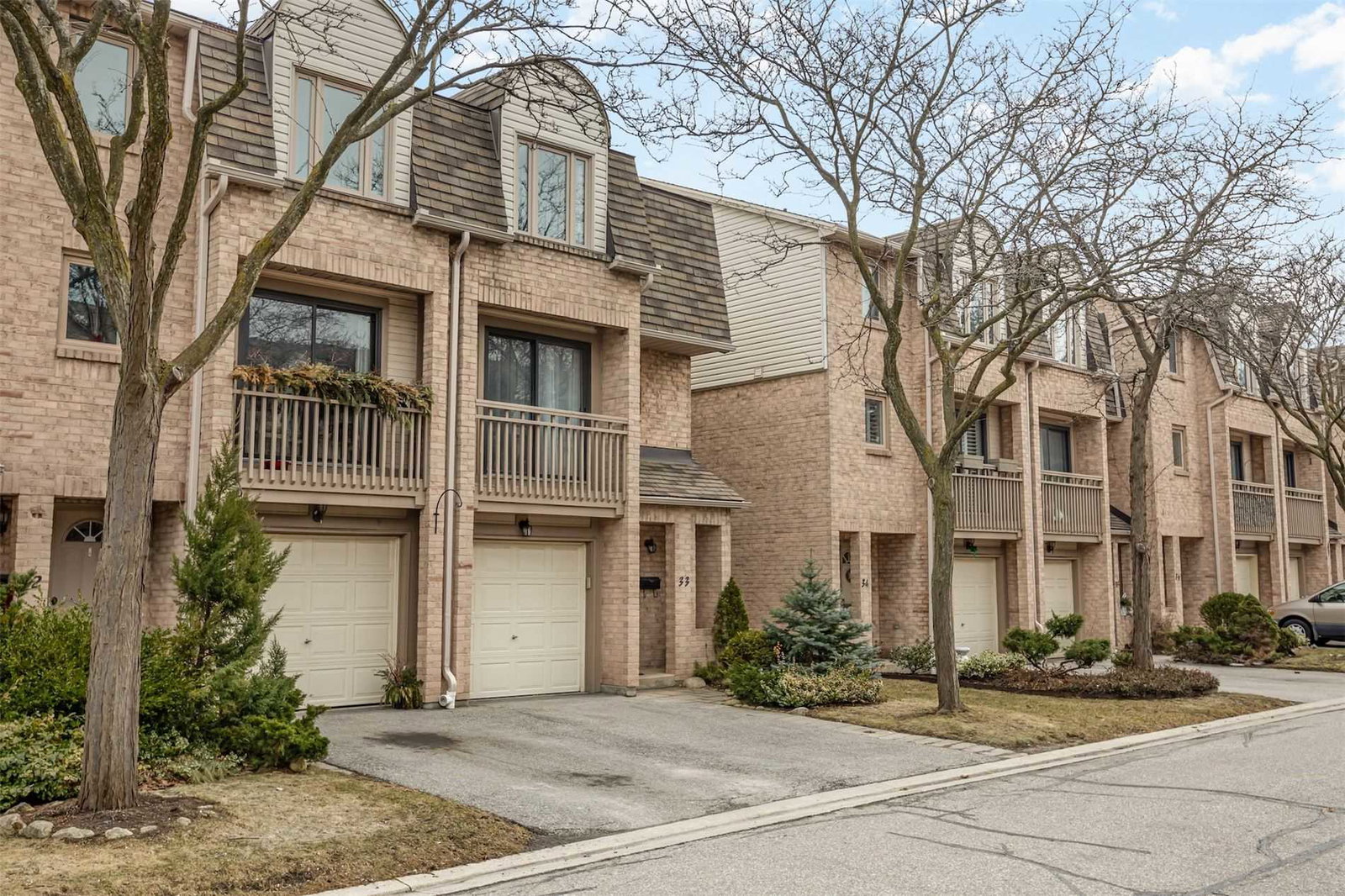 4101 Westminster Place Townhomes exterior