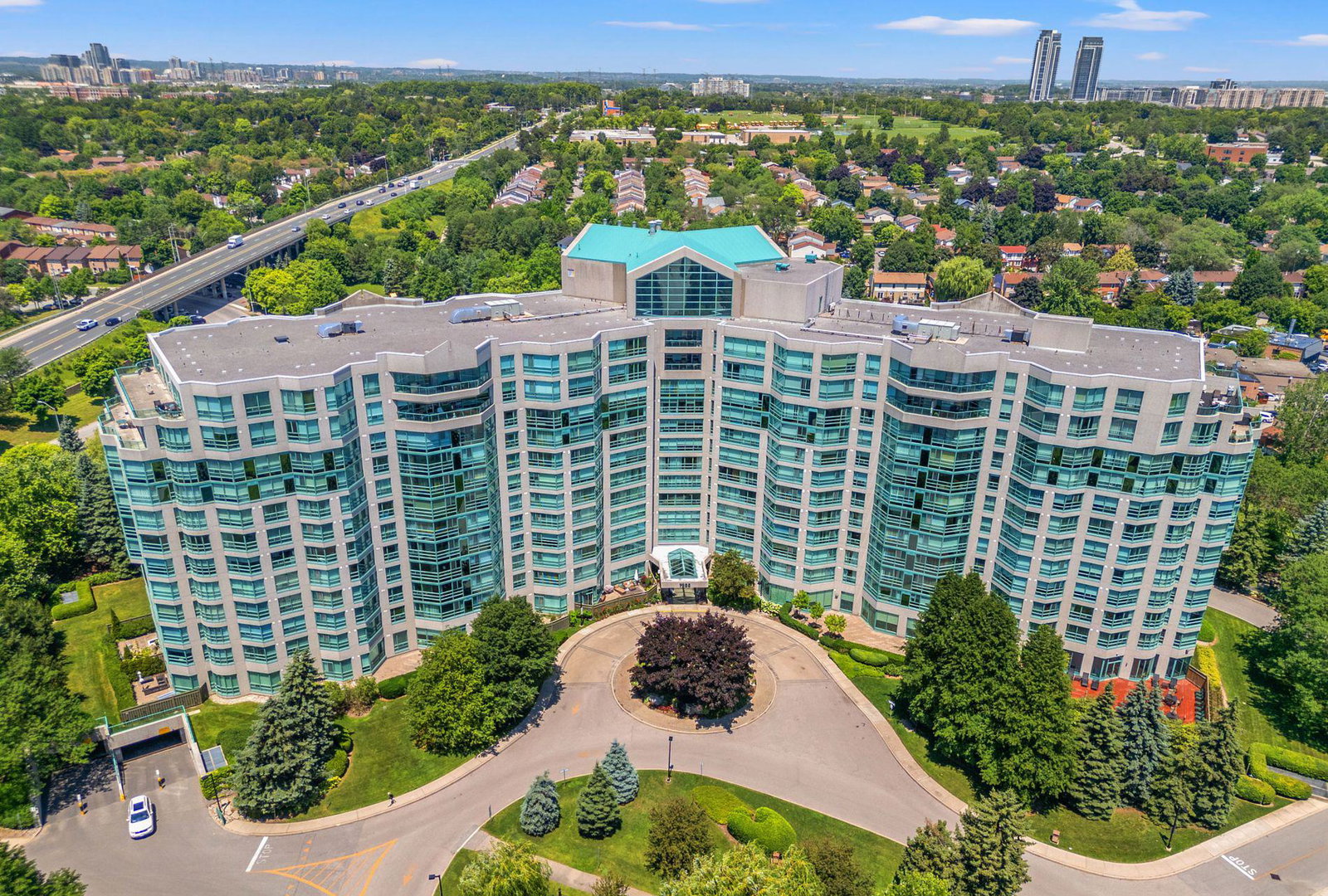 Landmark Condos exterior