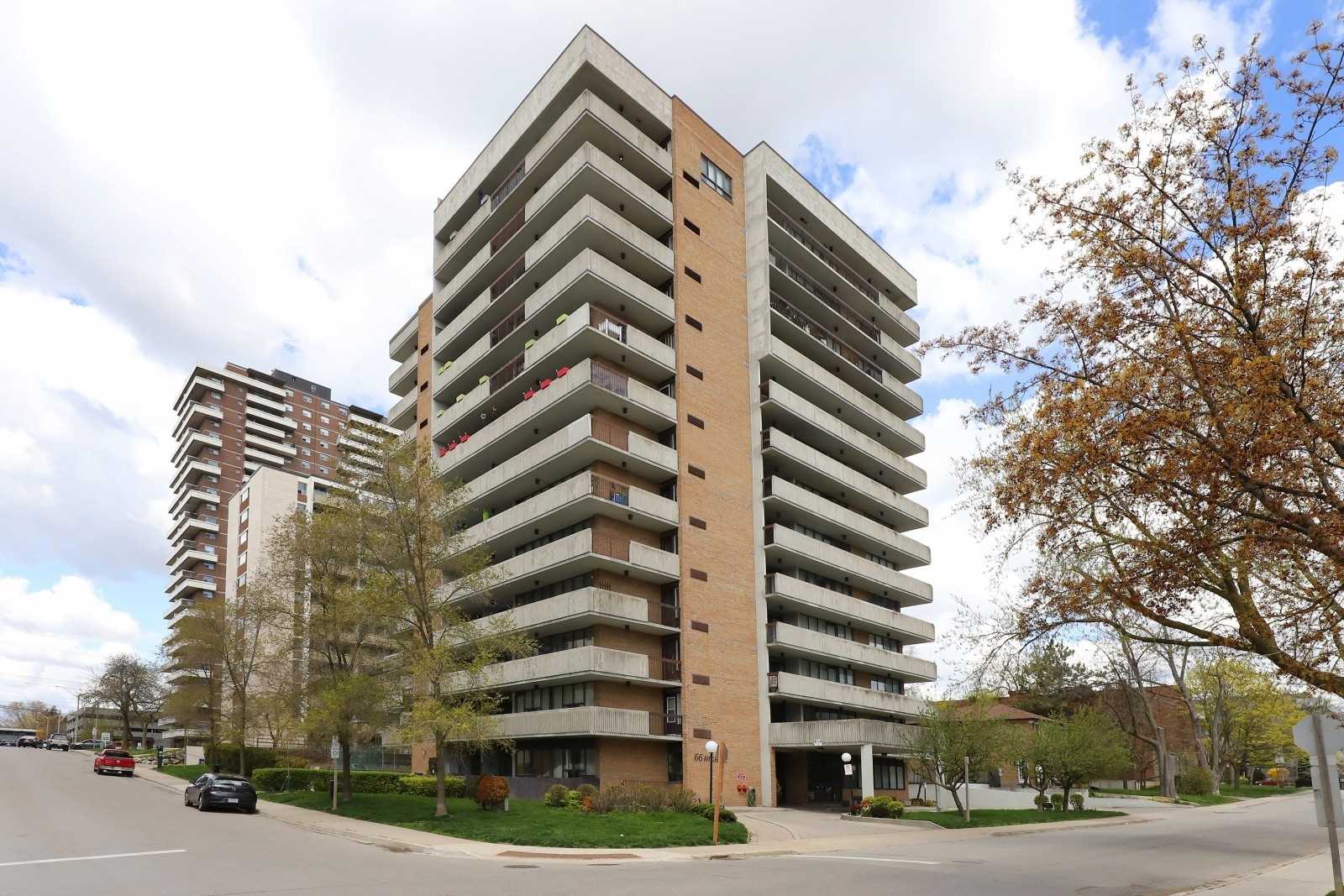 The Royal Crest Condos exterior