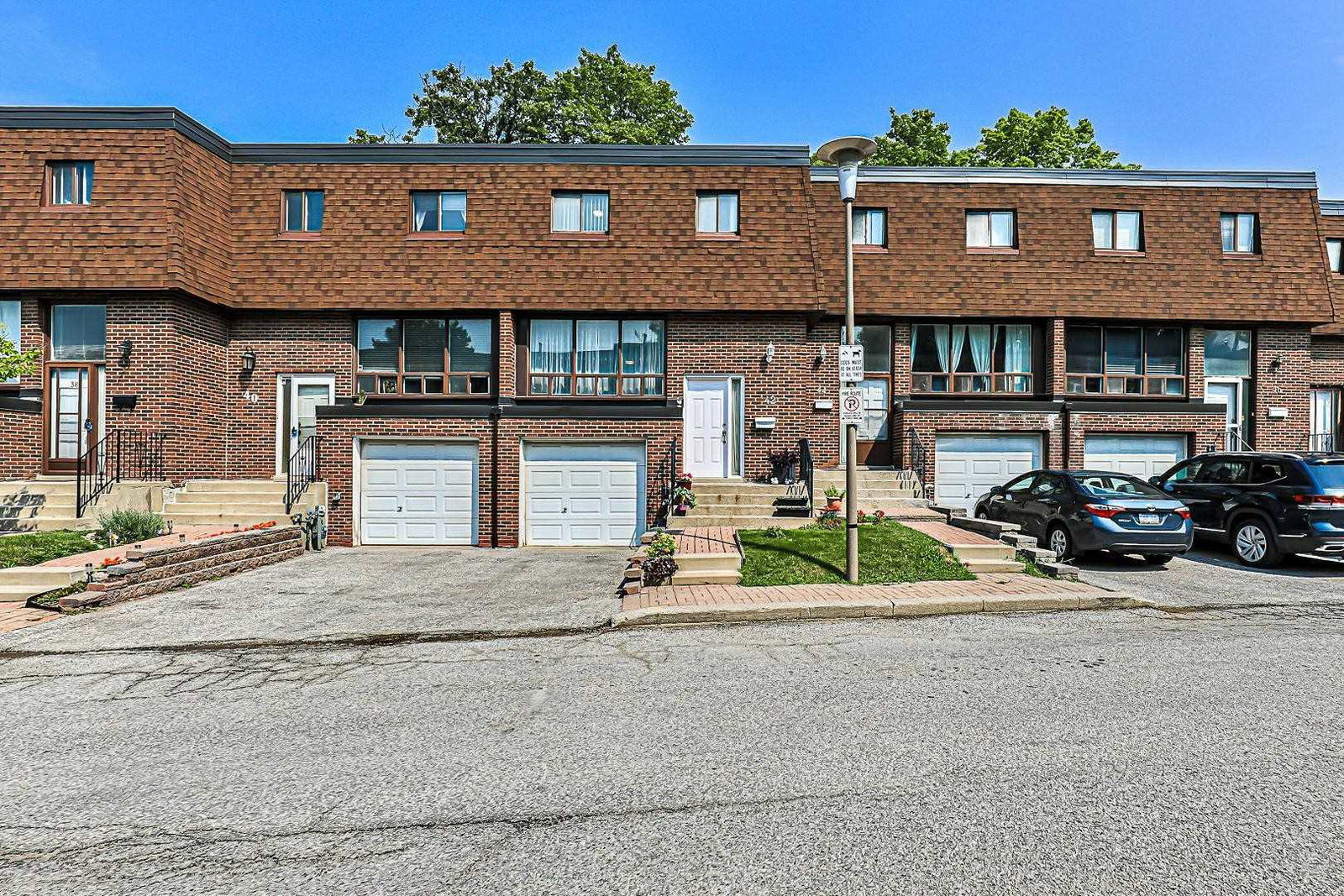 Stately Way Townhomes exterior