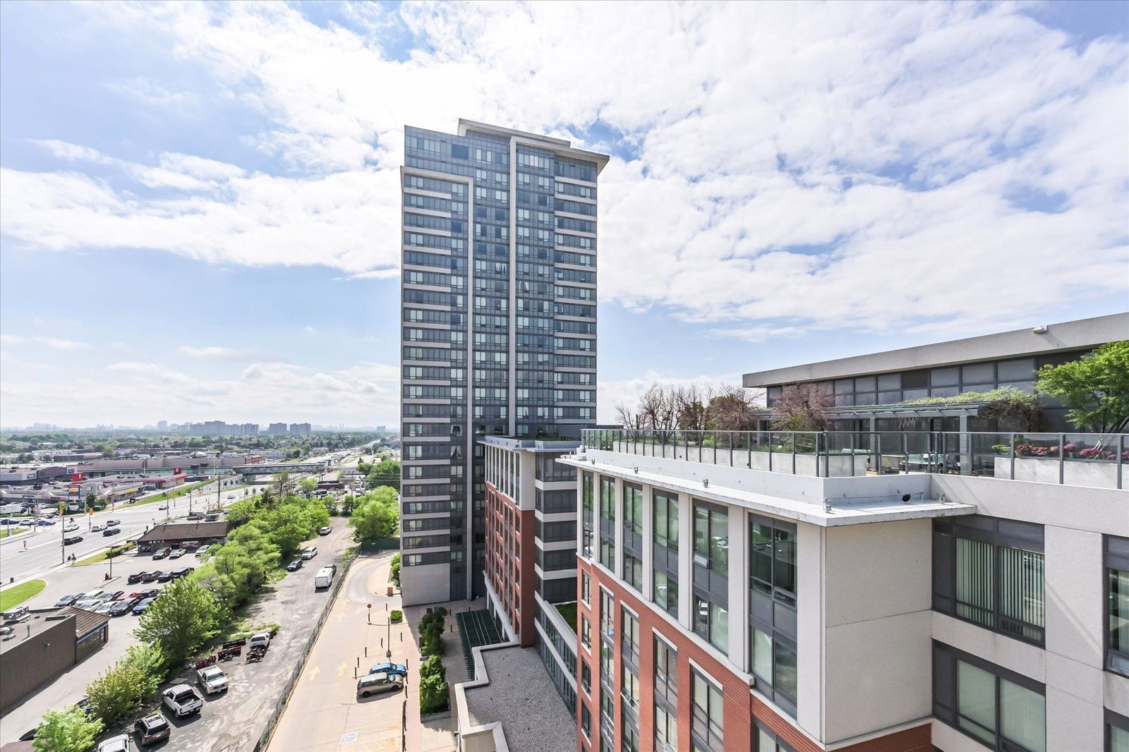 Markham Mon Sheong Court exterior