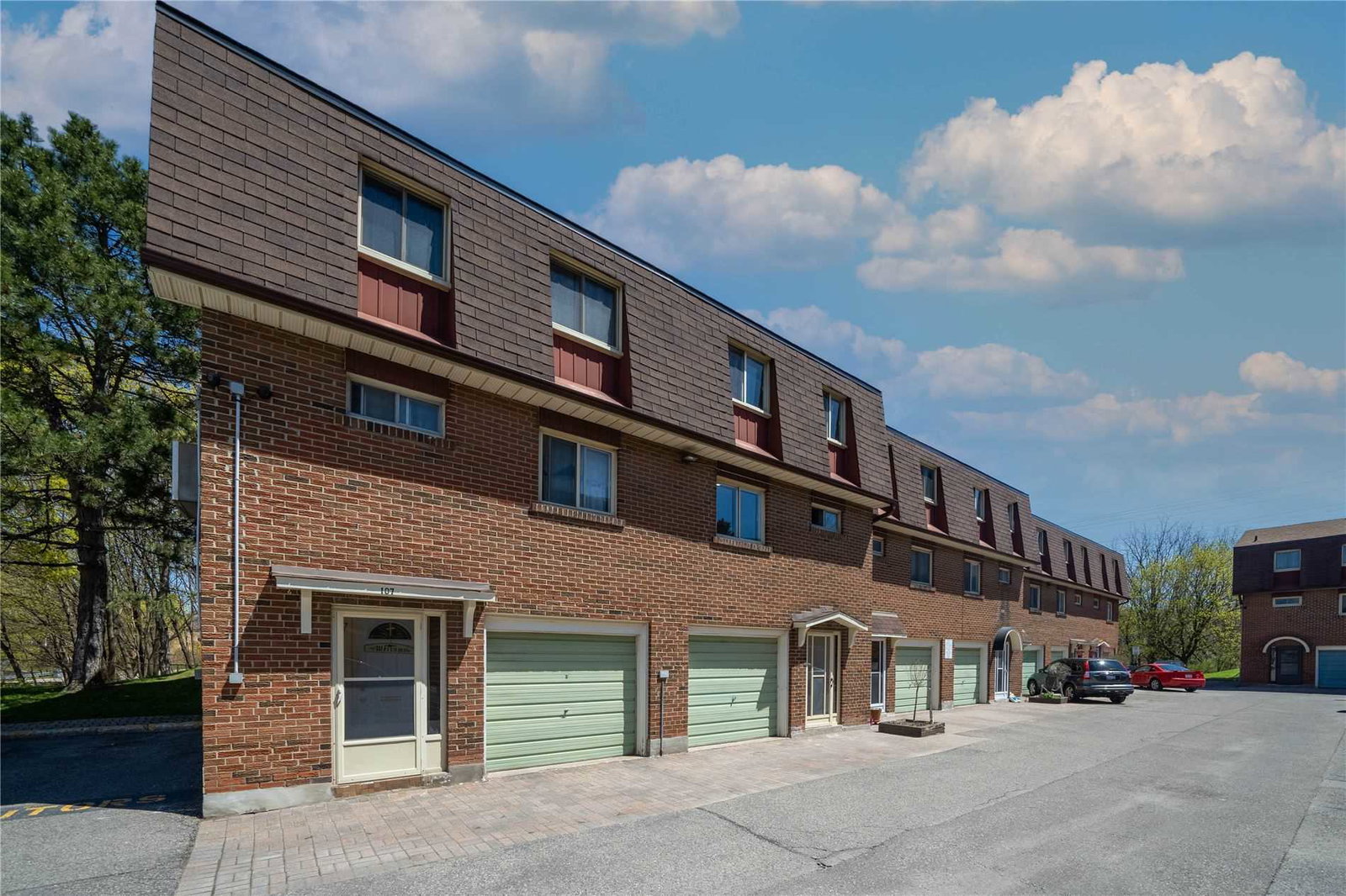 431 Military Trail Townhouses condo building exterior