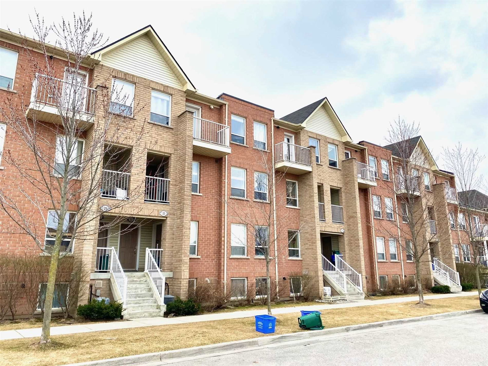 Old Kennedy Village condo