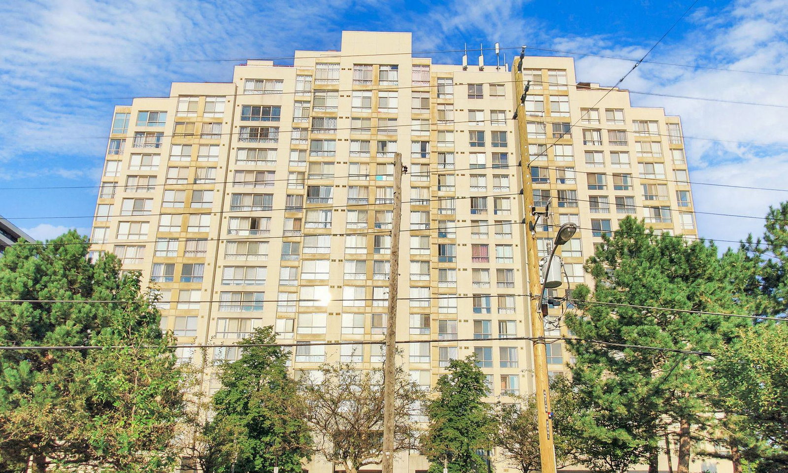 Rowntree Mill Condos exterior