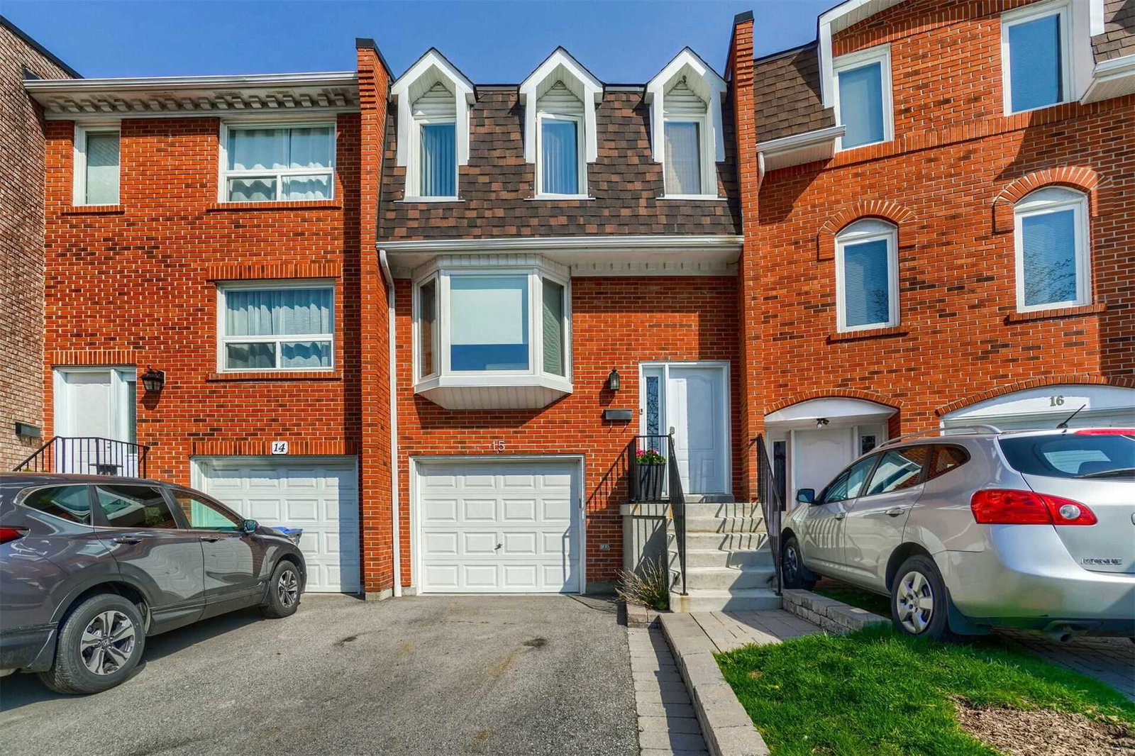 333 Meadows Boulevard Townhomes exterior