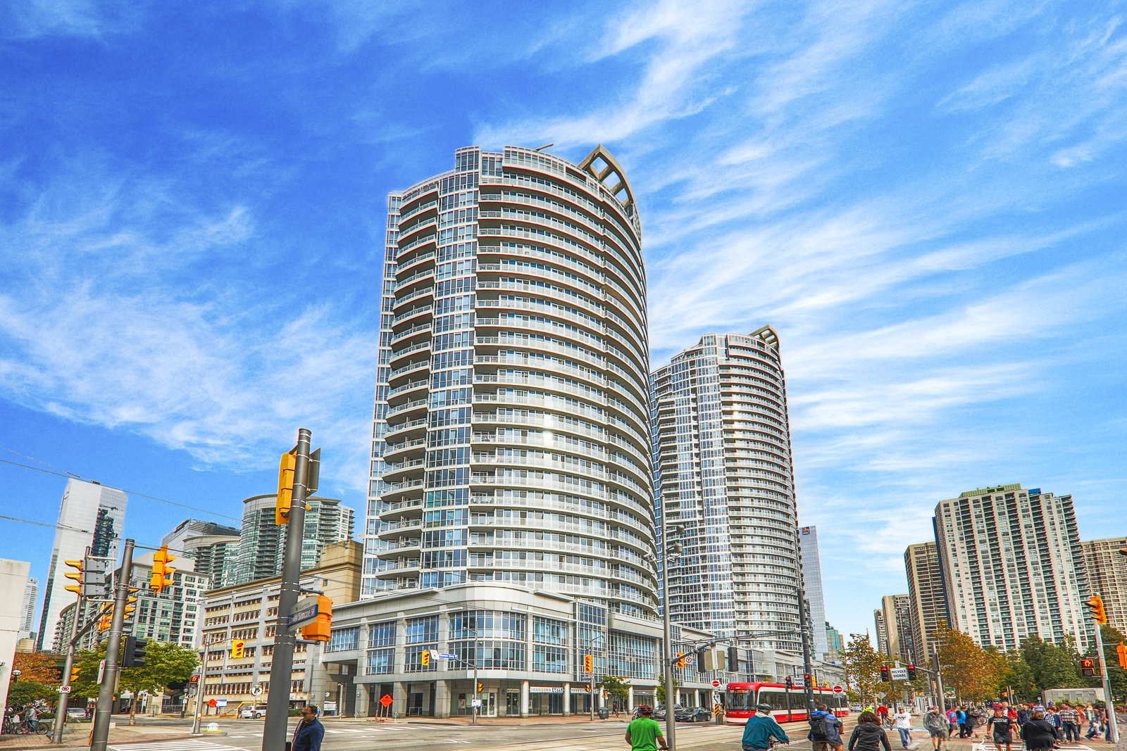 Waterclub III Condos exterior