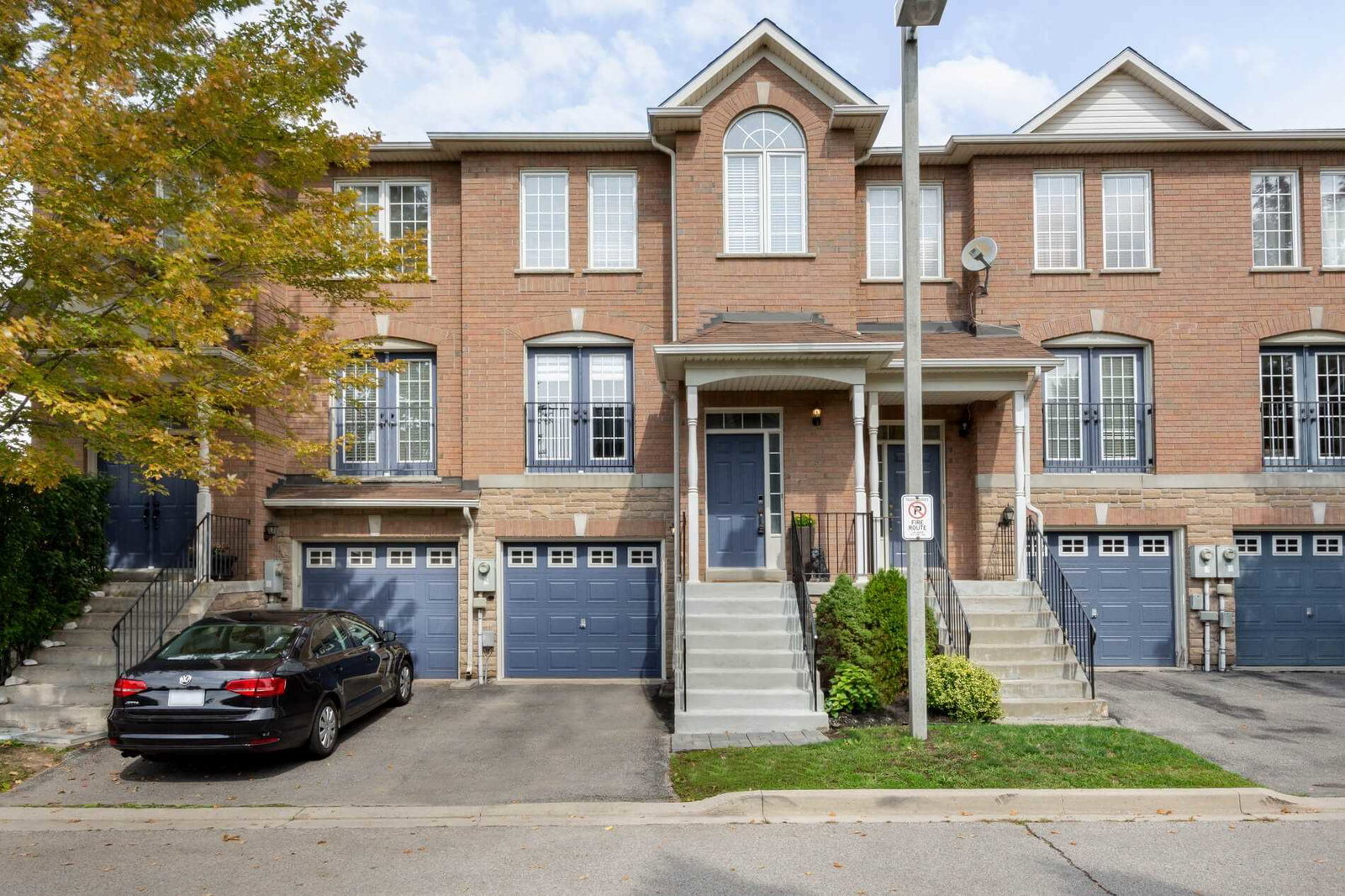 19 Foxchase Avenue Townhomes exterior