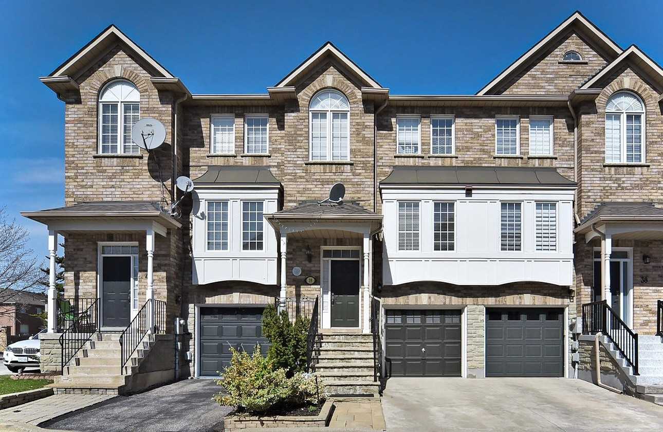 165 Fieldstone Drive Townhomes exterior