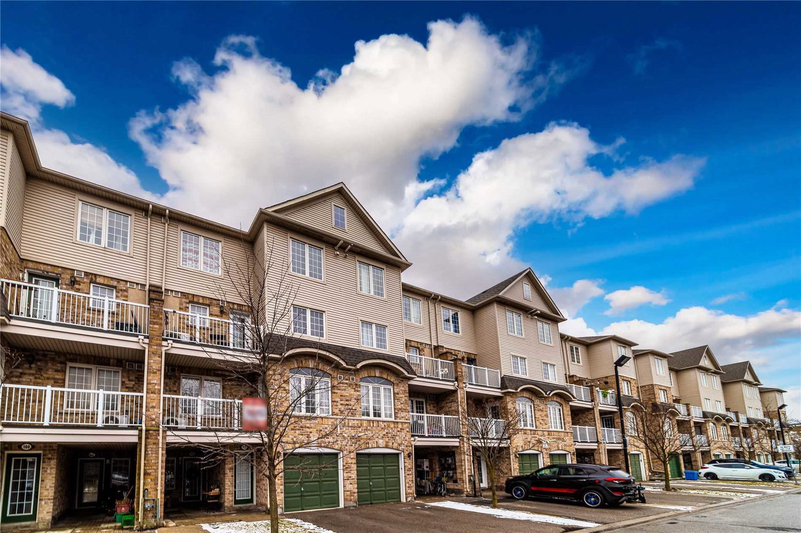Woodside Village Townhomes exterior