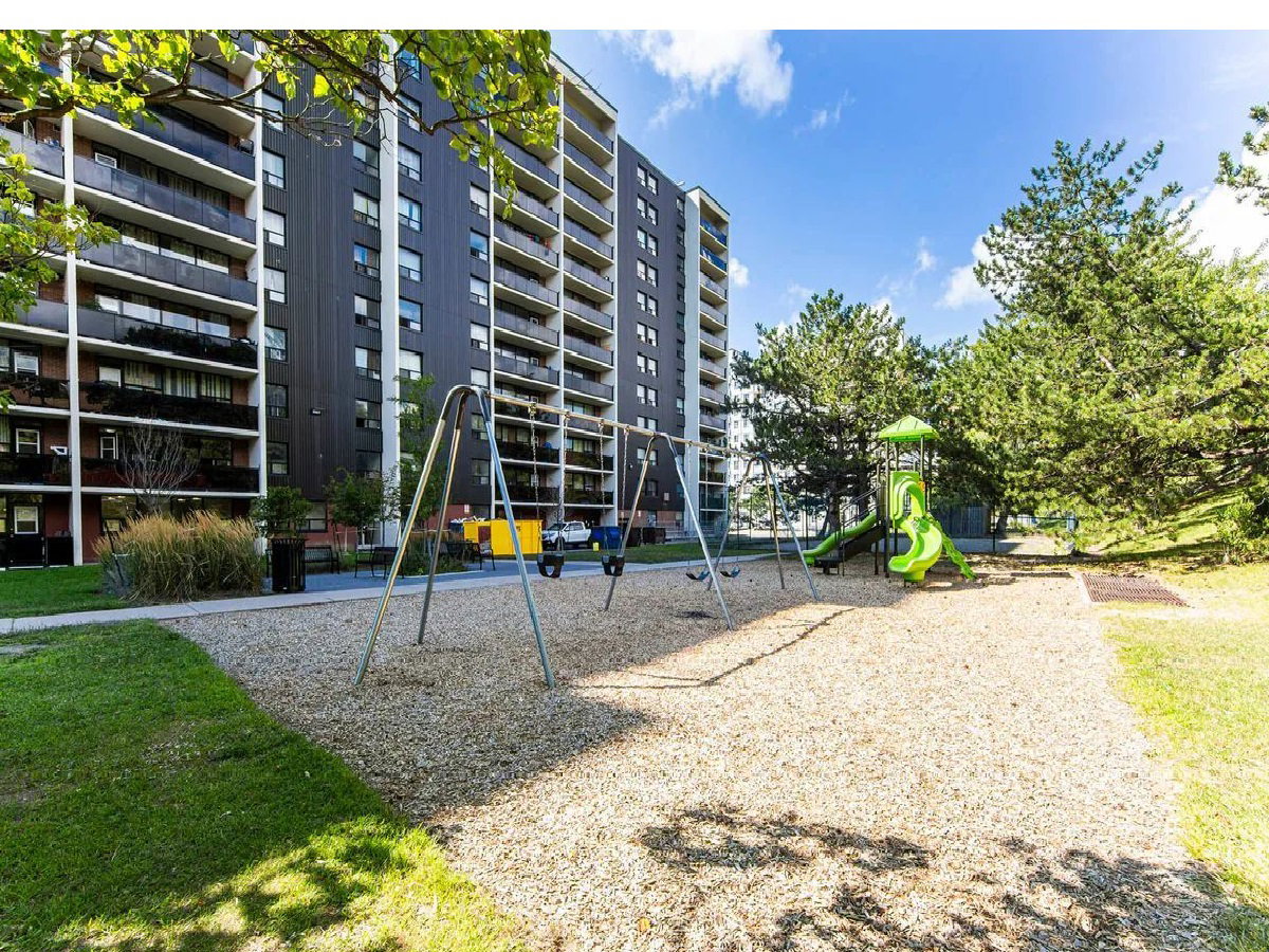 750 Morningside Avenue condo building exterior