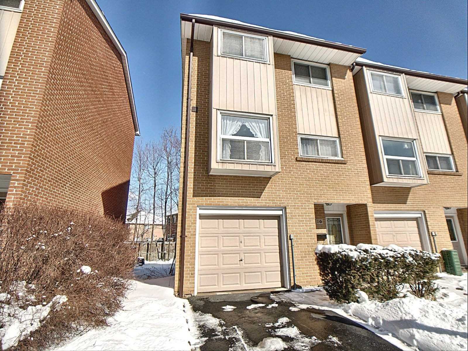 750 Military Trail Townhomes condo building exterior